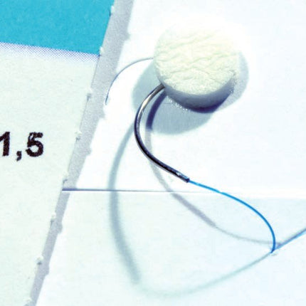 Silon – blauer Faden mit Nadel