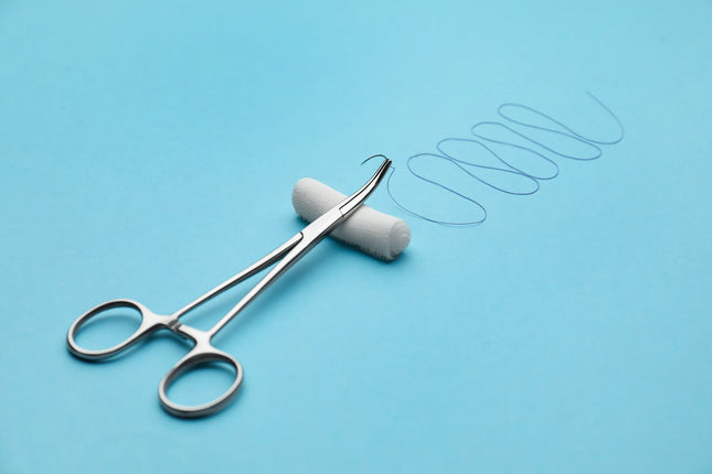 Symbolbild: RESORBA® Barbed Suture unidirektional